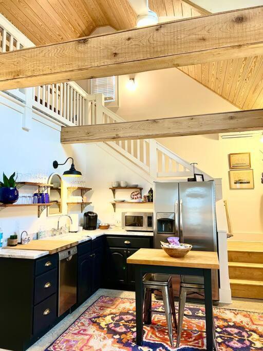 צ'רלסטון Liz Lane Cottage- Entire Guesthouse מראה חיצוני תמונה