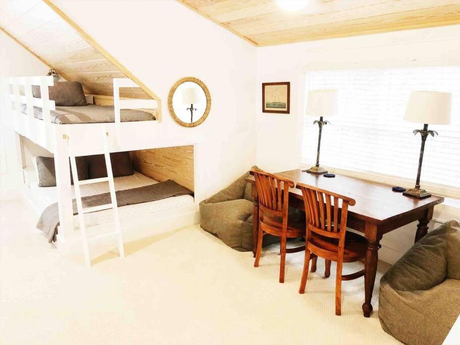 צ'רלסטון Liz Lane Cottage- Entire Guesthouse מראה חיצוני תמונה